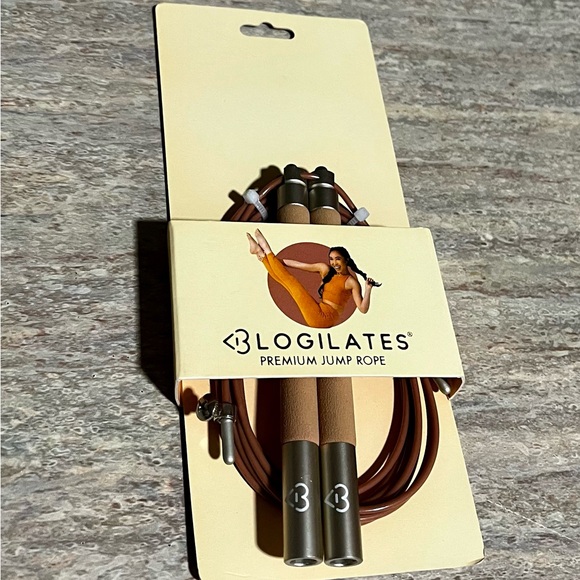 Blogilates Premium Brown Jump Rope - Picture 7 of 11